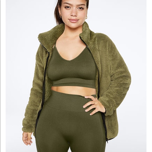 New VS PINK Teddy Full Zip Vintage Green - Picture 2 of 8